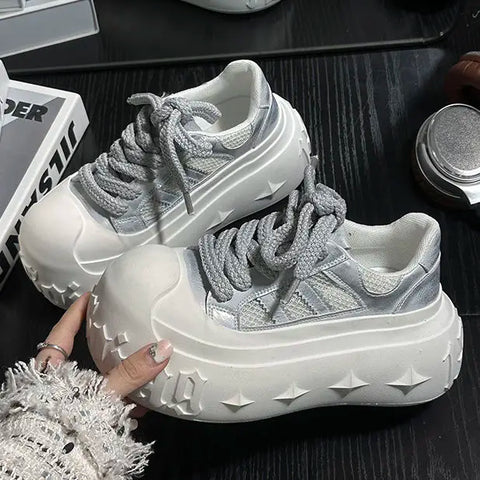 Korean Fashion Chunky Sneakers for Women Summer Platform Lightweight Designer Shoes High Street Leisure Soft Walking Shoes
