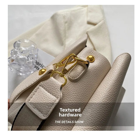 2026 New Trendy Fashion Handheld Bucket Bag Large Capacity Crossbody Bag for Women High-end Feel Women's Bag