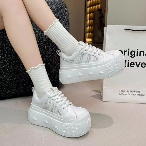 Korean Fashion Chunky Sneakers for Women Summer Platform Lightweight Designer Shoes High Street Leisure Soft Walking Shoes